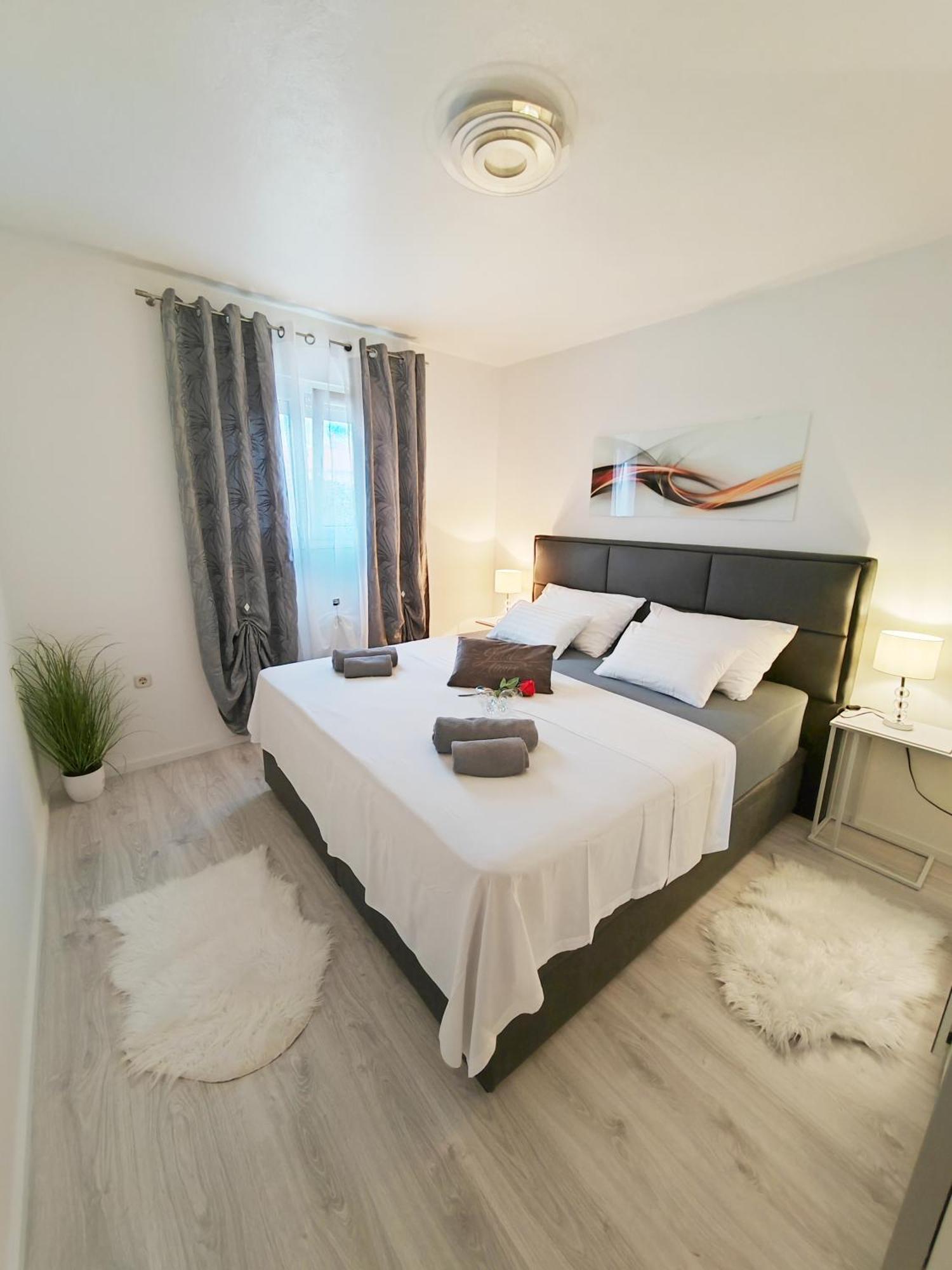 Apartment Toni With Private Parking Zadar Exterior photo
